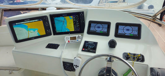 MEMU-7 | 10-in-1 boat gauges digital touchscreen unit